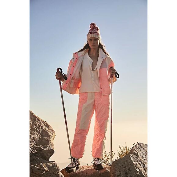 Free People Pants - Free People x FP Movement Landscape View Ski Pants
MSRP $348 Large